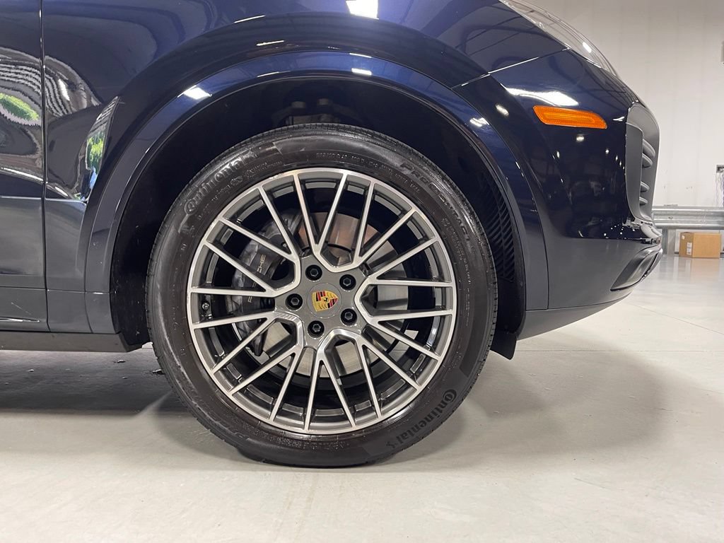 Used 2023 Porsche Cayenne AWD/4WD image 15
