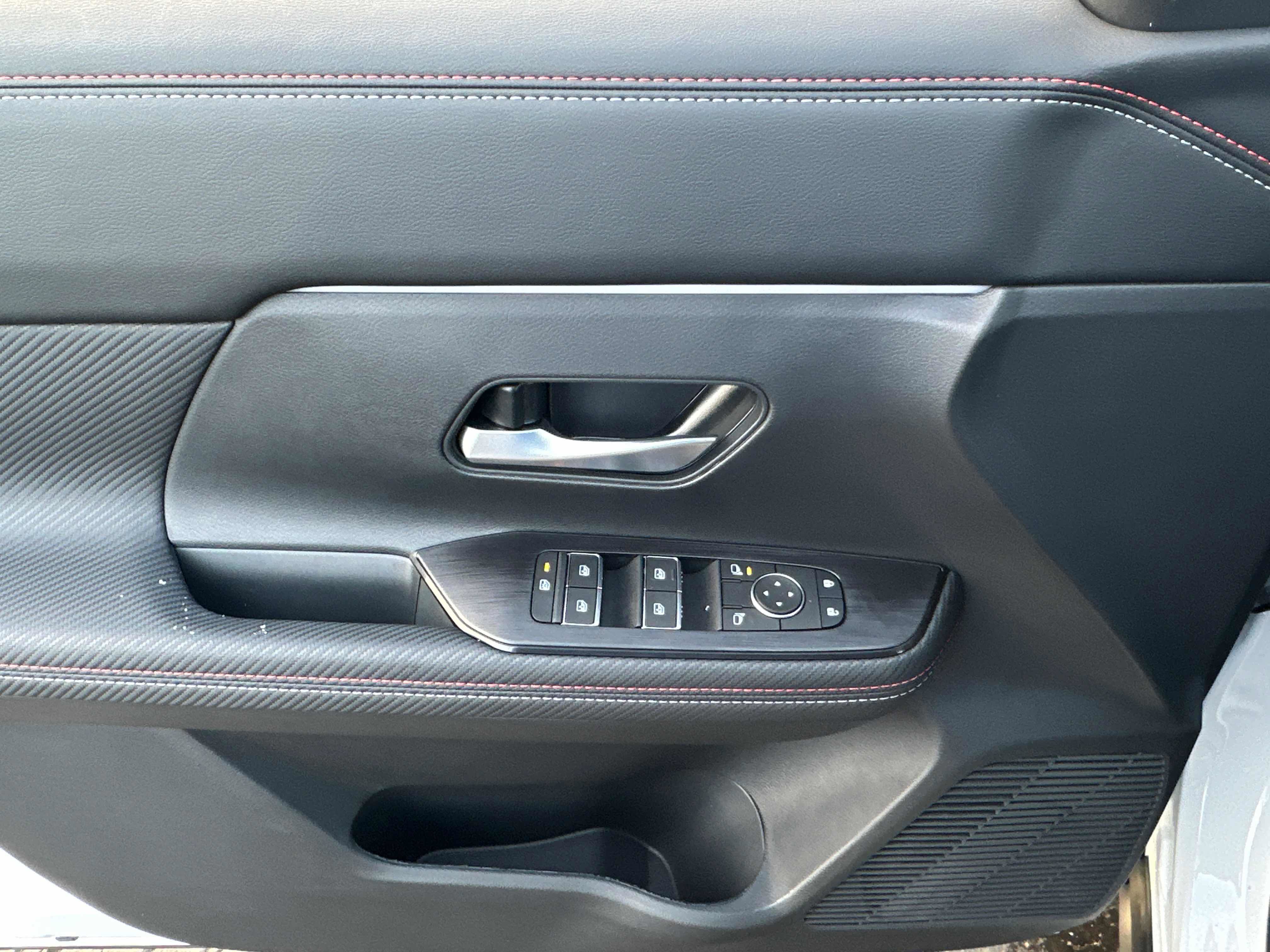 New 2026 Nissan Kicks SR w/ SR Premium Package image 21