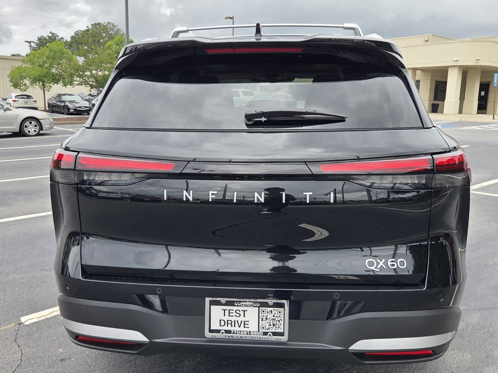 Certified 2026 INFINITI QX60 Luxe w/ Cargo Package FWD image 7