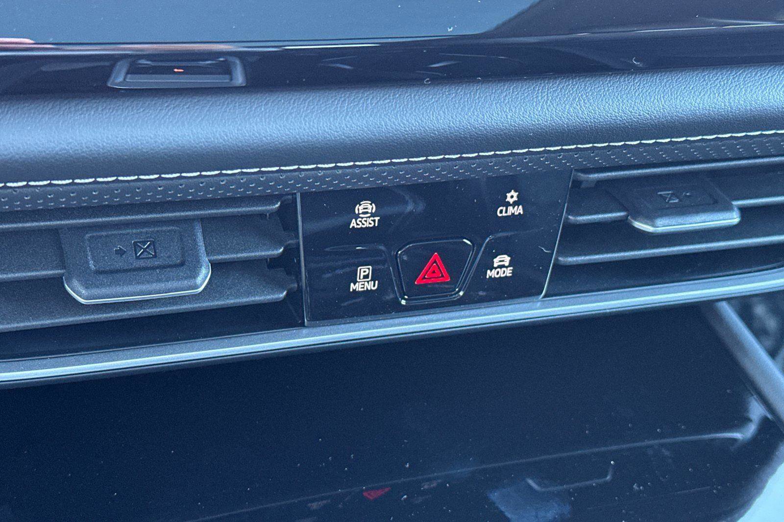 New 2026 Volkswagen Atlas SE FWD image 20