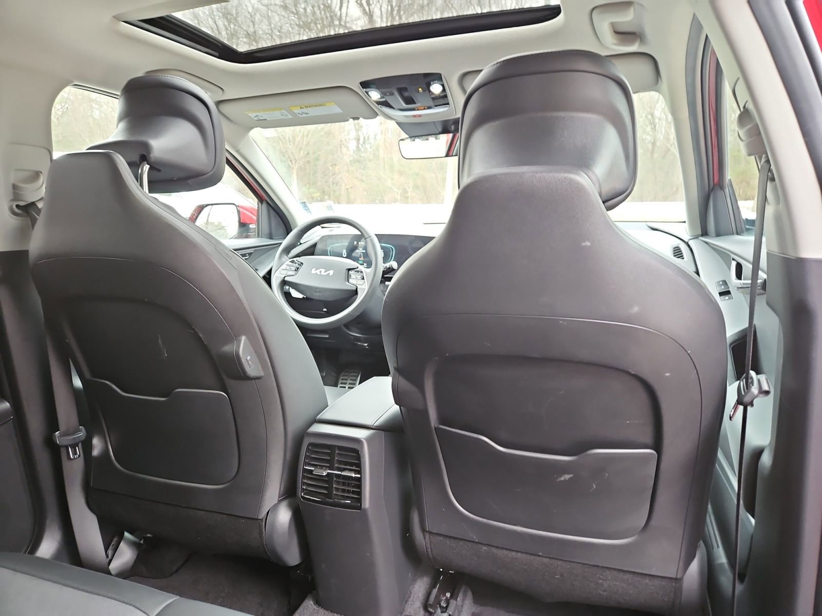 Used 2023 Kia Niro SX Touring image 18