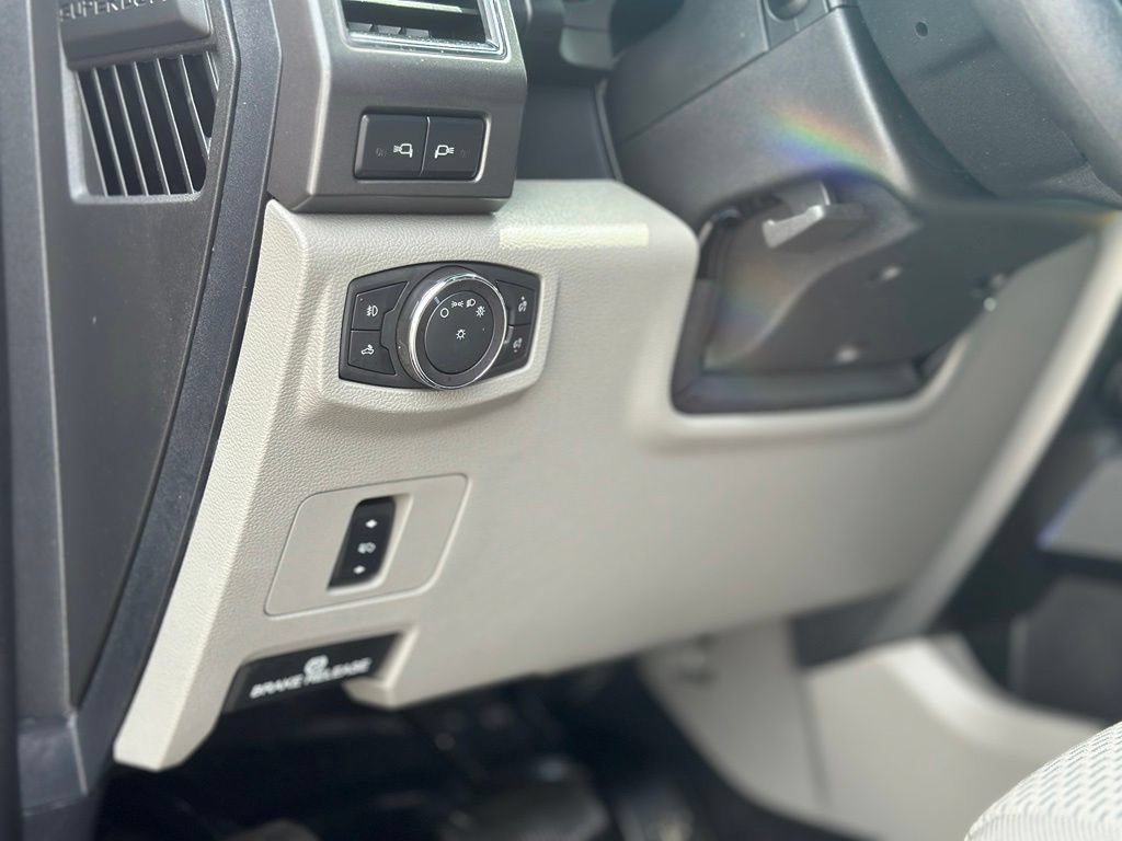Certified 2020 Ford F250 XLT w/ XLT Premium Package AWD/4WD image 21