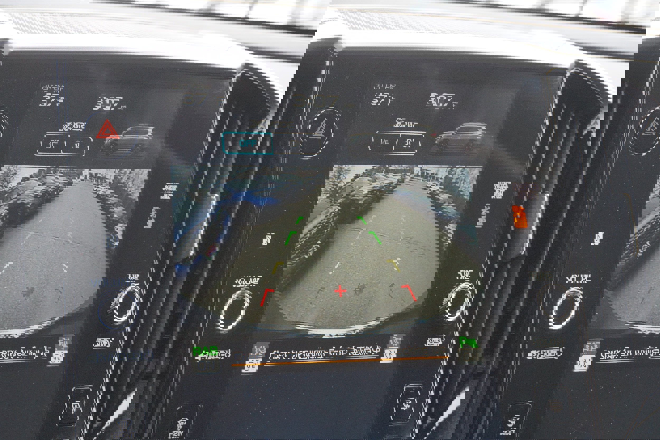 Certified 2025 Subaru Ascent Premium image 22