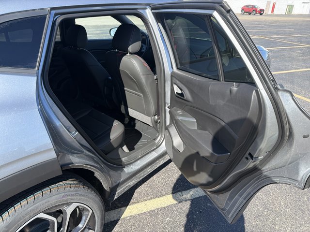 New 2026 Chevrolet Trax RS w/ Sunroof Package FWD image 26