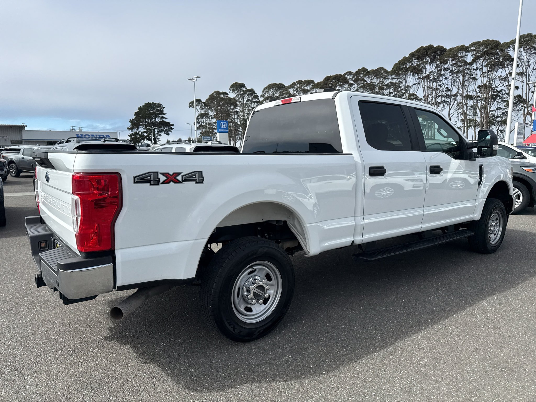 Used 2022 Ford F250 XL w/ Power Equipment Group AWD/4WD image 5