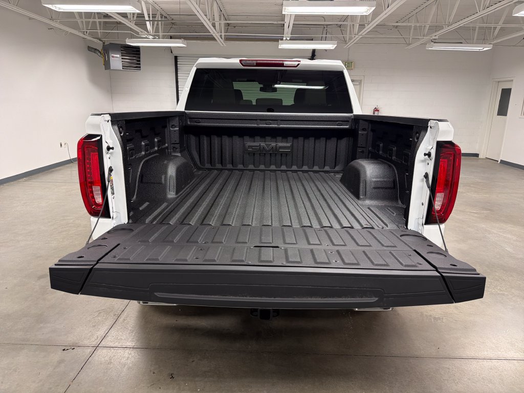 New 2026 GMC Sierra 1500 SLT AWD/4WD image 16