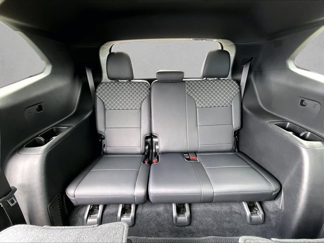 Used 2025 GMC Acadia Denali w/ LPO, Floor Liner Package FWD image 29