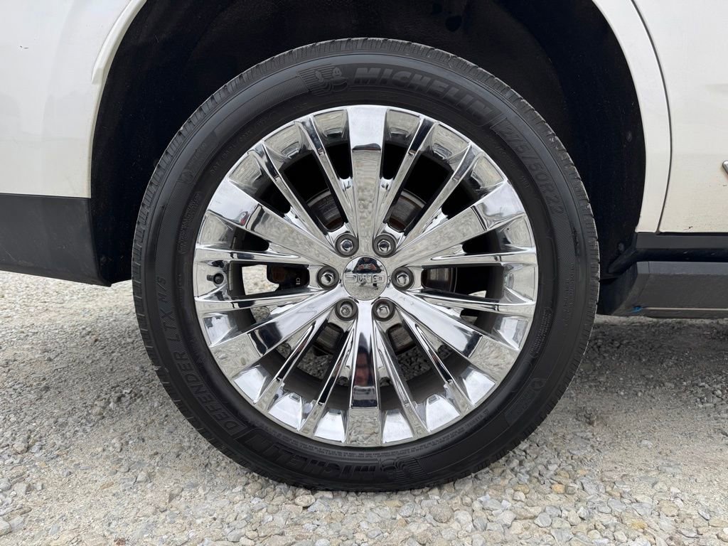 Used 2021 GMC Yukon Denali w/ Denali Premium Package image 17