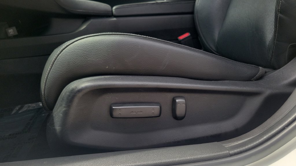 Used 2018 Honda Civic Touring image 16