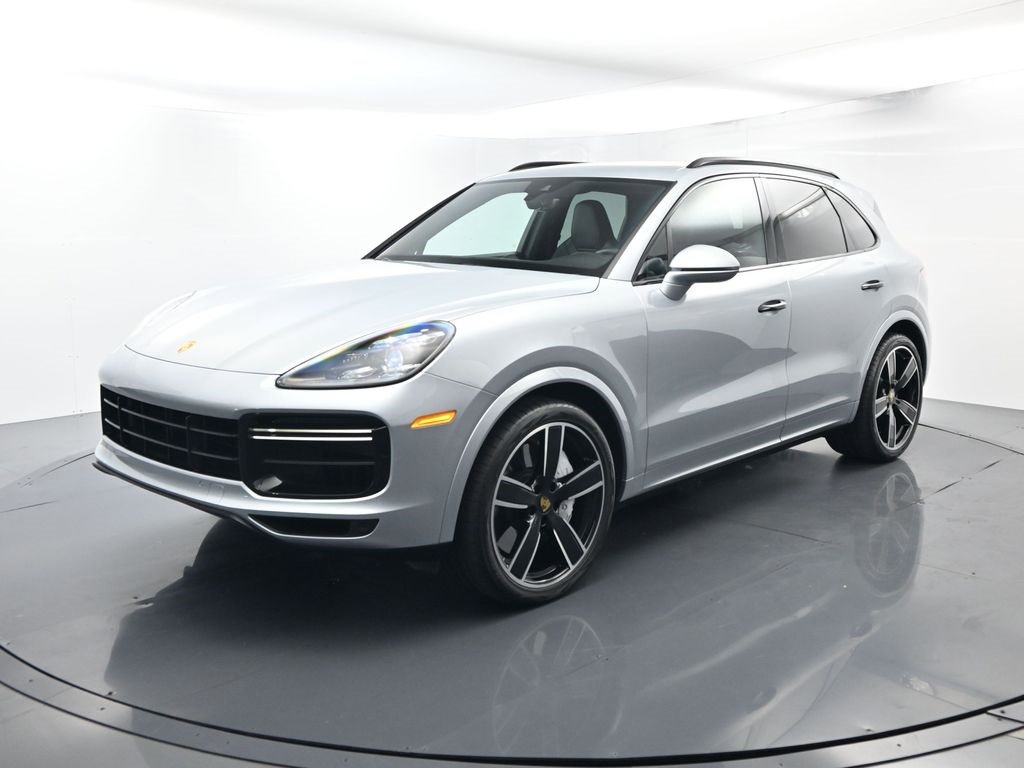 Used 2022 Porsche Cayenne Turbo image 1