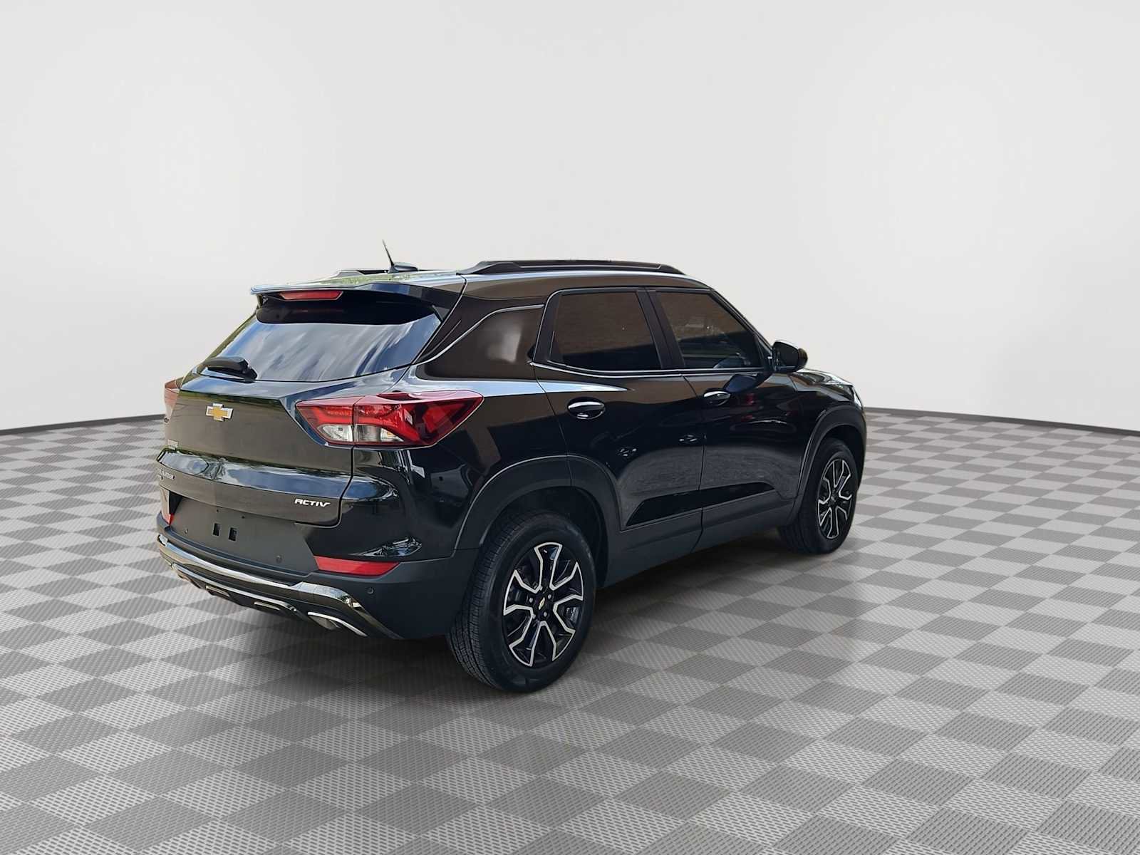 Used 2021 Chevrolet TrailBlazer ACTIV w/ Sun and Liftgate Package image 8