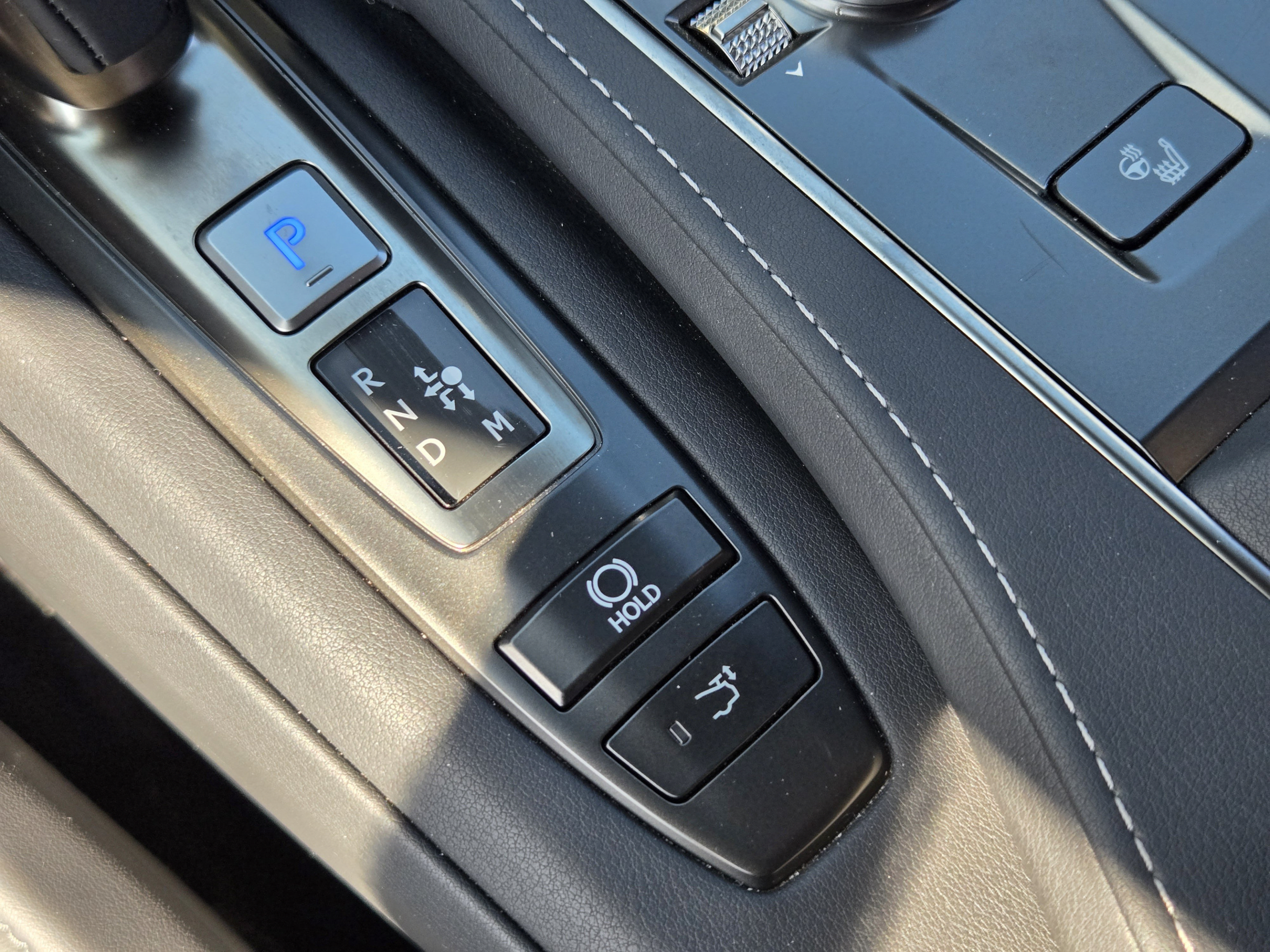Certified 2024 Lexus LC 500 Coupe w/ Dynamic Handling Package RWD image 22