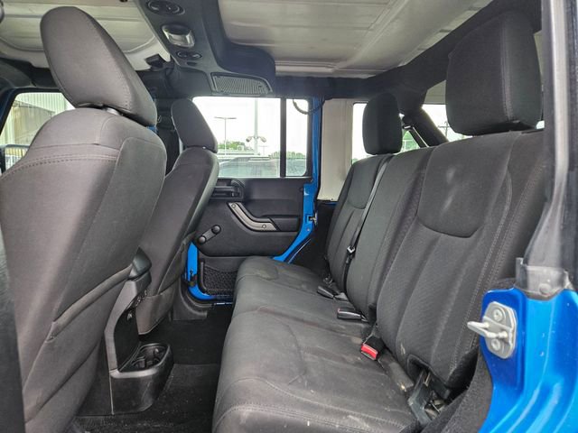 Used 2016 Jeep Wrangler Unlimited Sport w/ Connectivity Group AWD/4WD image 6