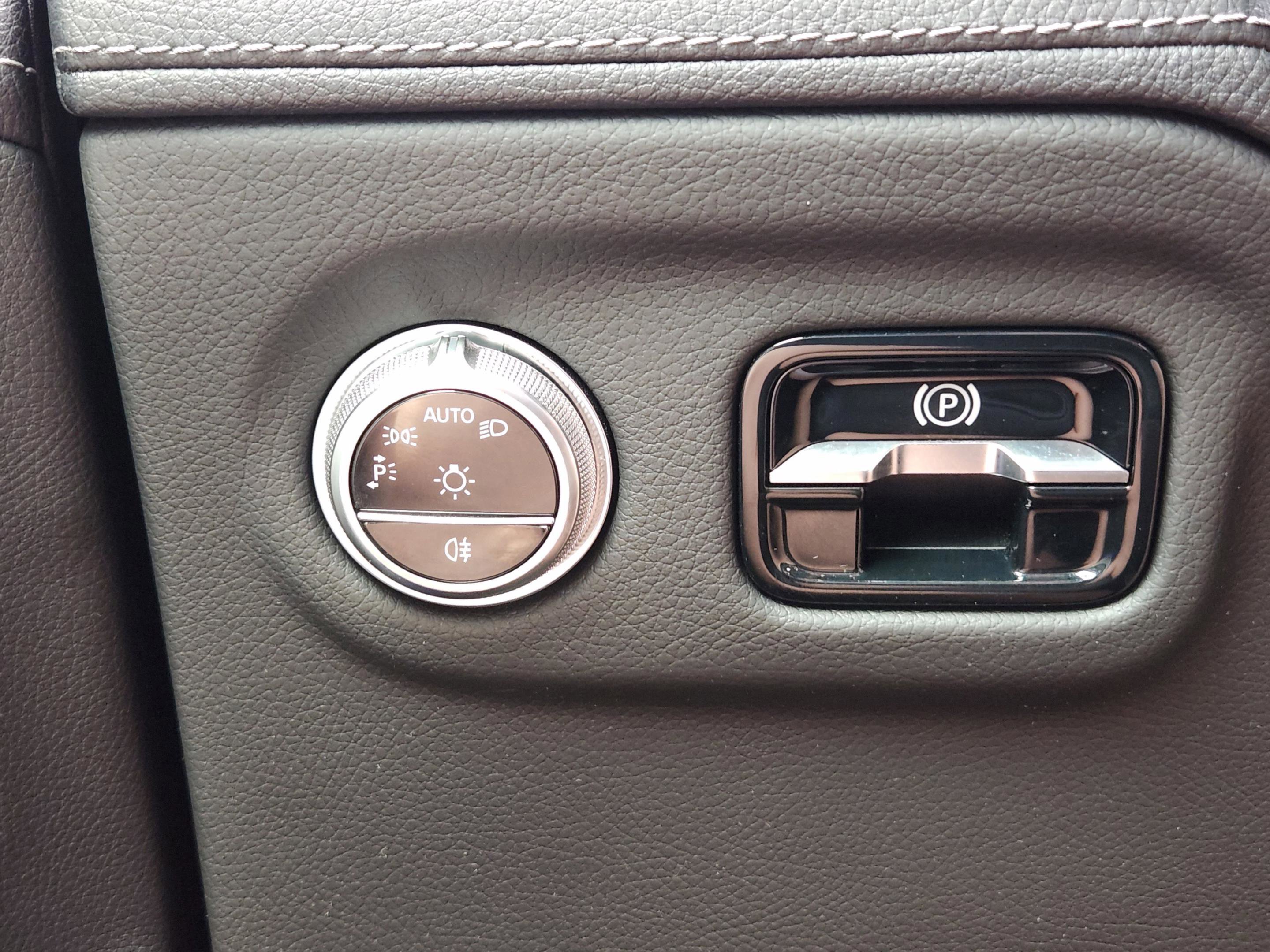 Certified 2023 Mercedes-Benz EQS 580 4MATIC SUV image 14