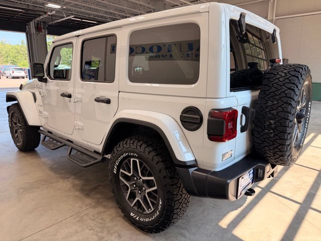 Used 2024 Jeep Wrangler Unlimited Sahara w/ Dual Top Group AWD/4WD image 5