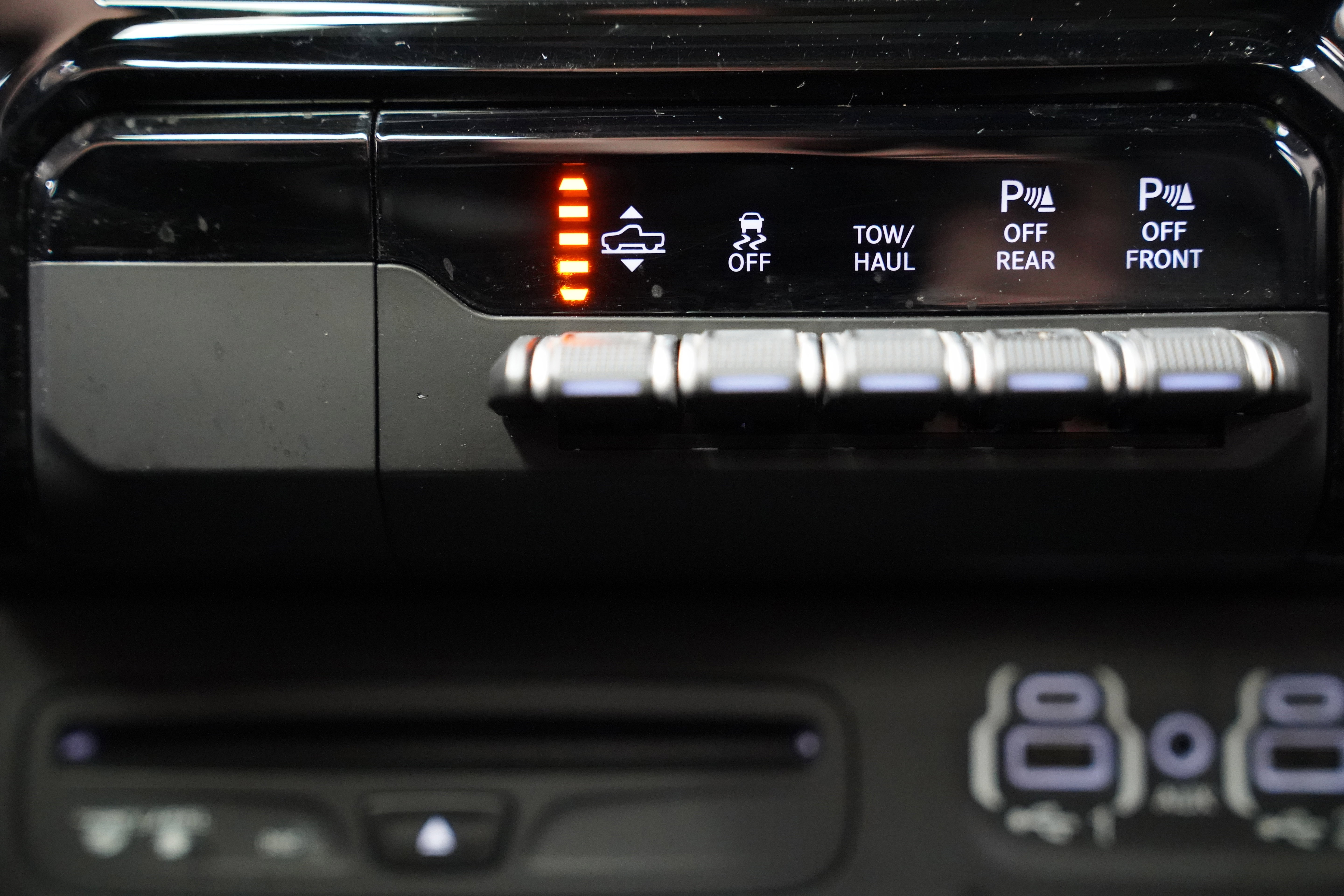 Used 2019 RAM 1500 Limited AWD/4WD image 32