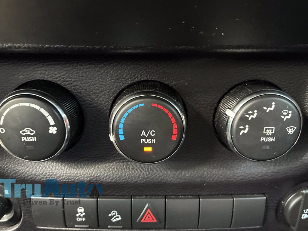 Used 2016 Jeep Wrangler Unlimited Sport w/ Quick Order Package 24S AWD/4WD image 33