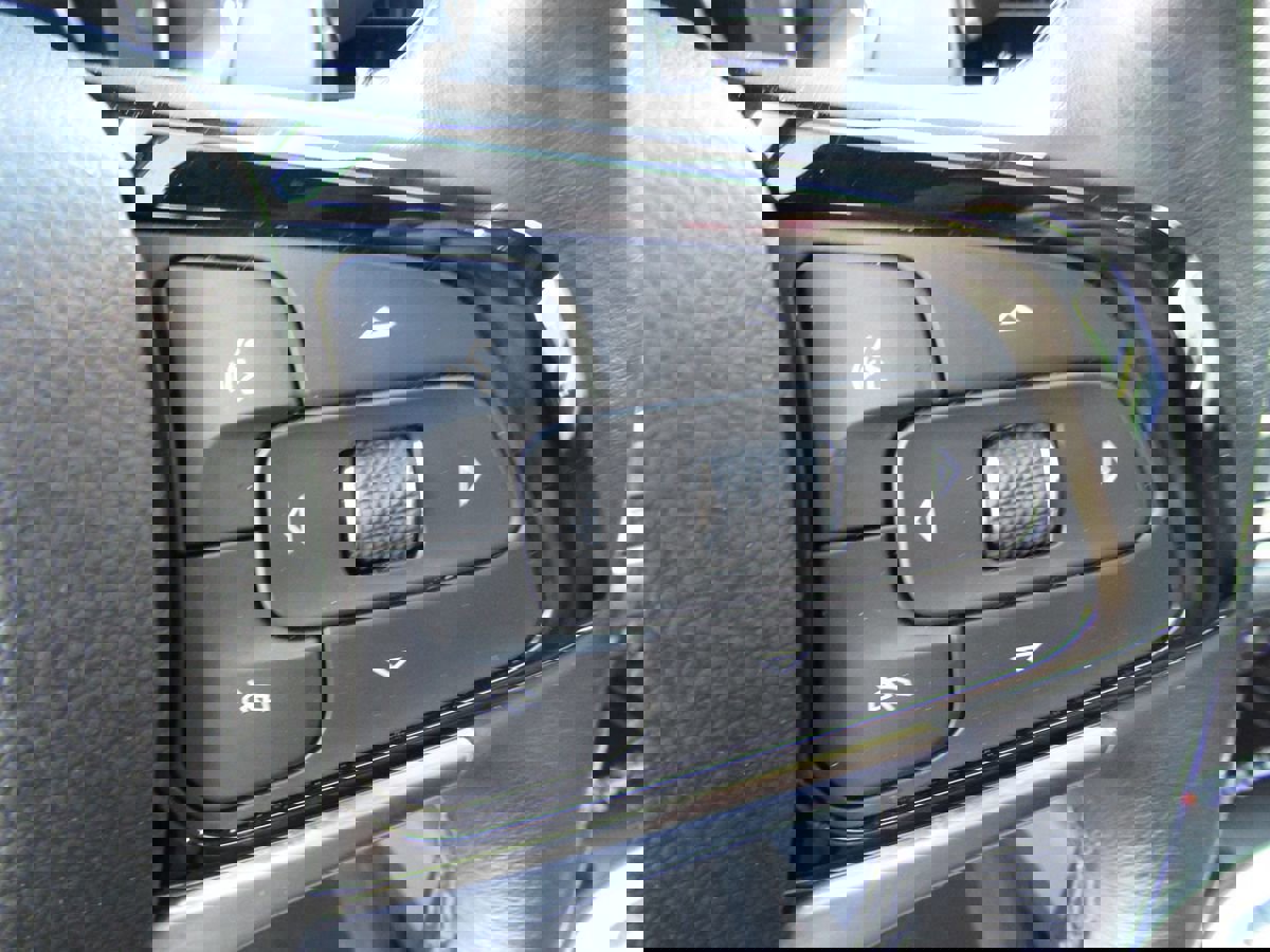 Used 2024 Buick Enclave Premium image 8