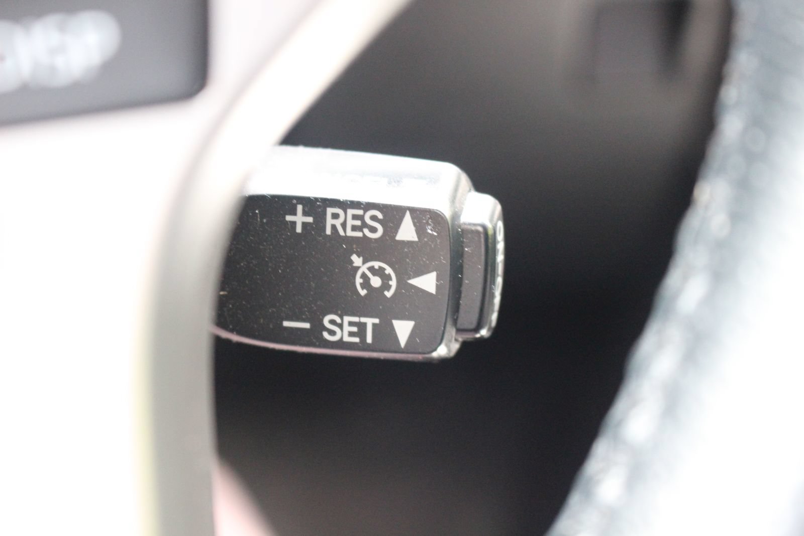 Used 2019 Toyota 4Runner Limited AWD/4WD image 21