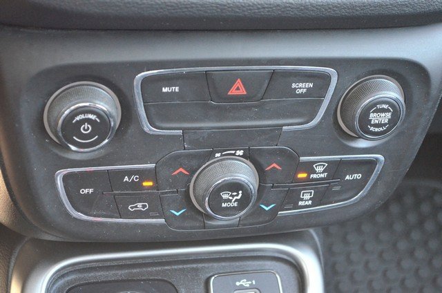 Used 2020 Jeep Compass Latitude w/ Cold Weather Group image 31