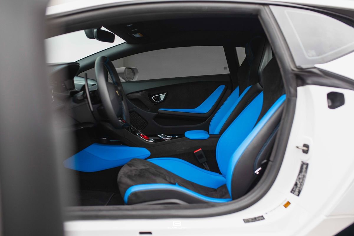 Used 2024 Lamborghini Huracan Tecnica image 11