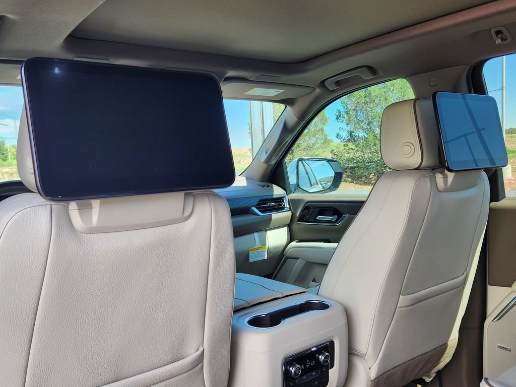 New 2026 GMC Yukon XL Denali w/ Denali Reserve Package AWD/4WD image 13