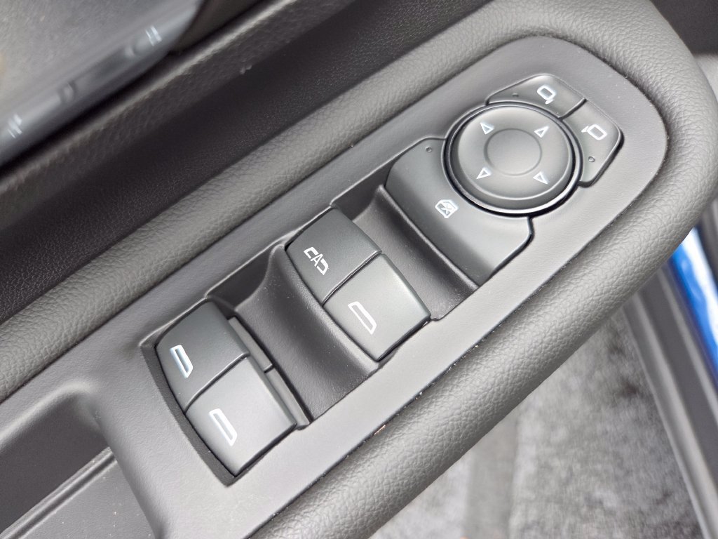 Used 2023 GMC Terrain SLE w/ Driver Convenience Package AWD/4WD image 32