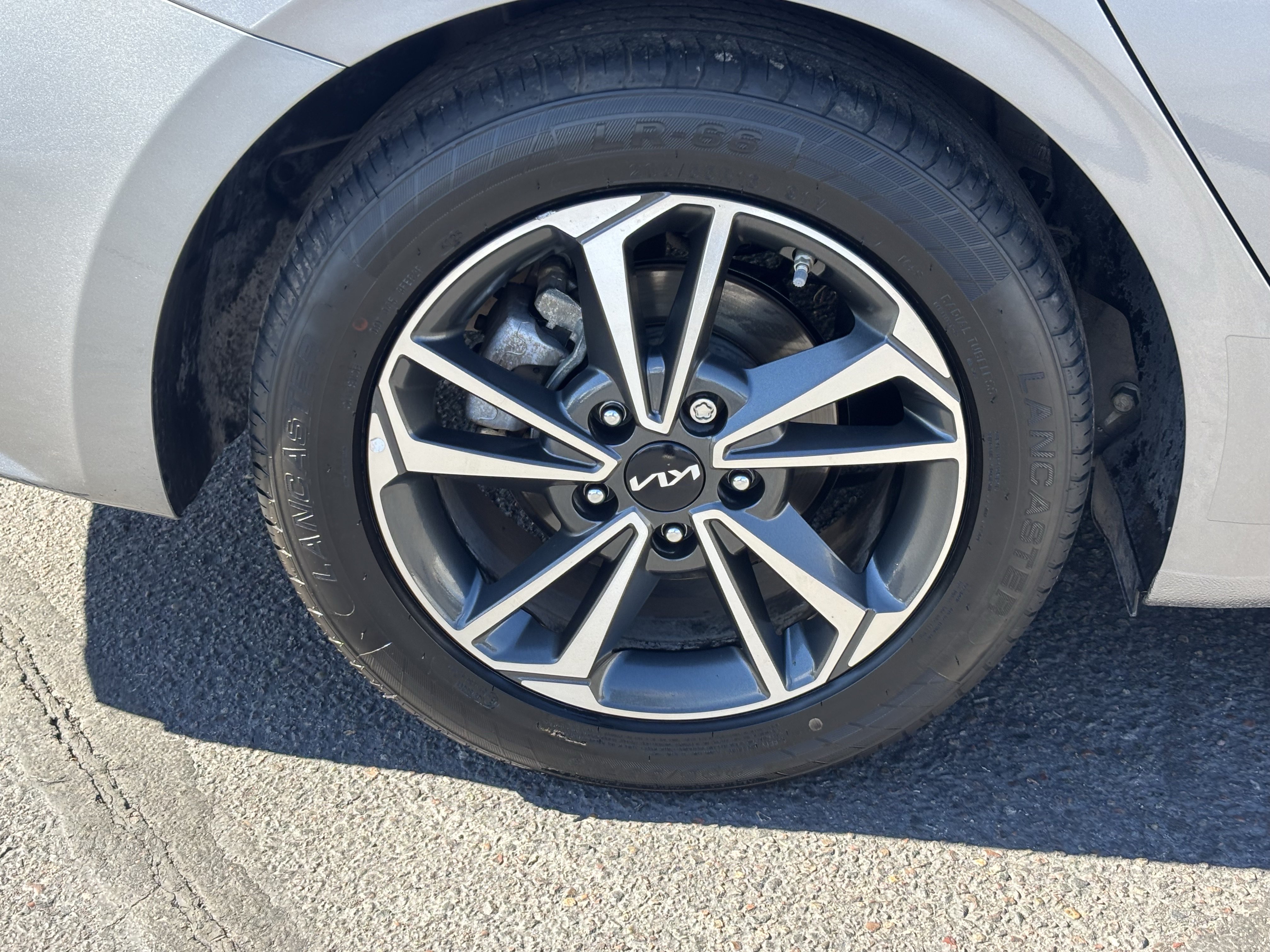 Certified 2024 Kia Forte LXS FWD image 7