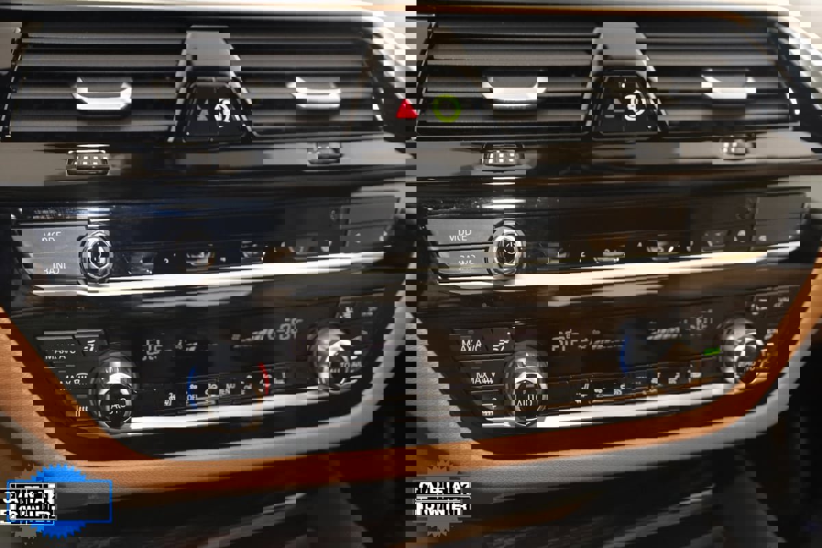 Used 2022 BMW 540i xDrive 540i xDrive w/ M Sport Package image 32