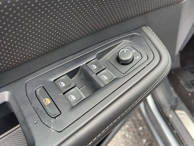 Used 2025 Volkswagen Atlas Cross Sport SE image 26