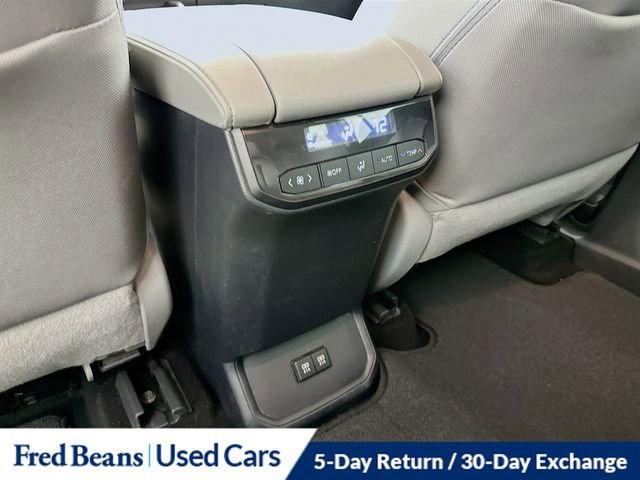 Certified 2020 Toyota Highlander L image 26