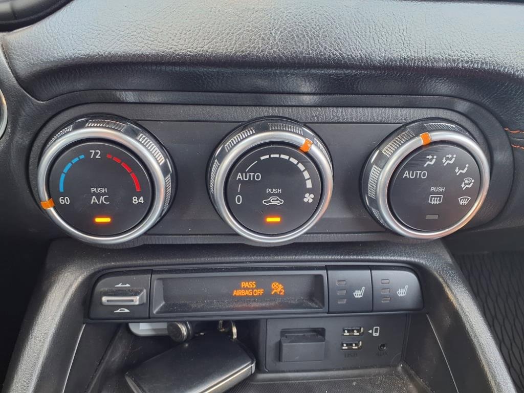 Used 2023 MAZDA MX-5 Miata Grand Touring w/ Weather Package image 14