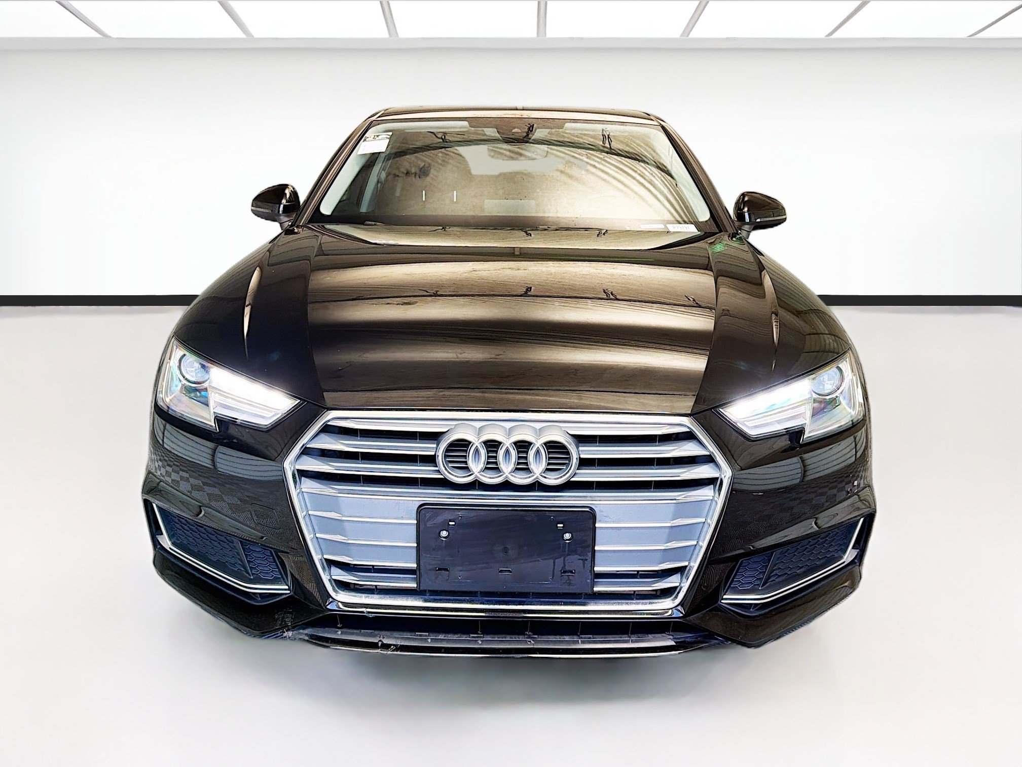 Used 2019 Audi A4 2.0T Premium w/ Convenience Package FWD image 2
