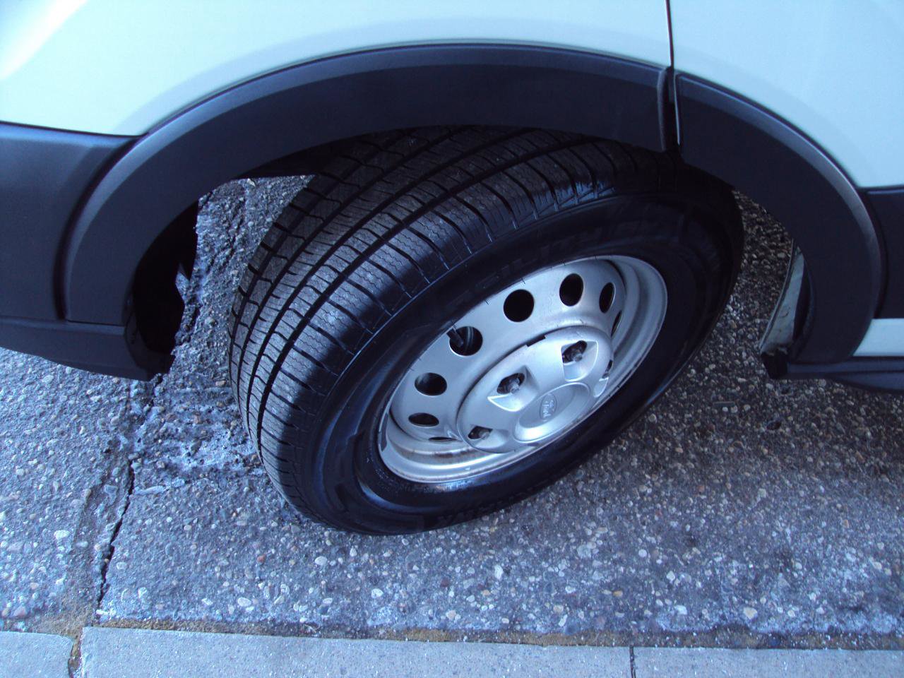 Used 2023 Ford Transit 250 Medium Roof AWD w/ Load Area Protection Package image 24