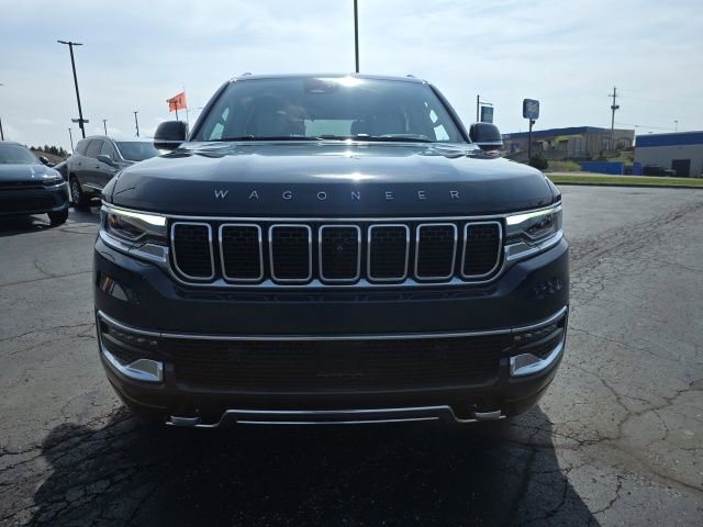 Used 2024 Jeep Wagoneer Series III w/ Premium Group I AWD/4WD image 12