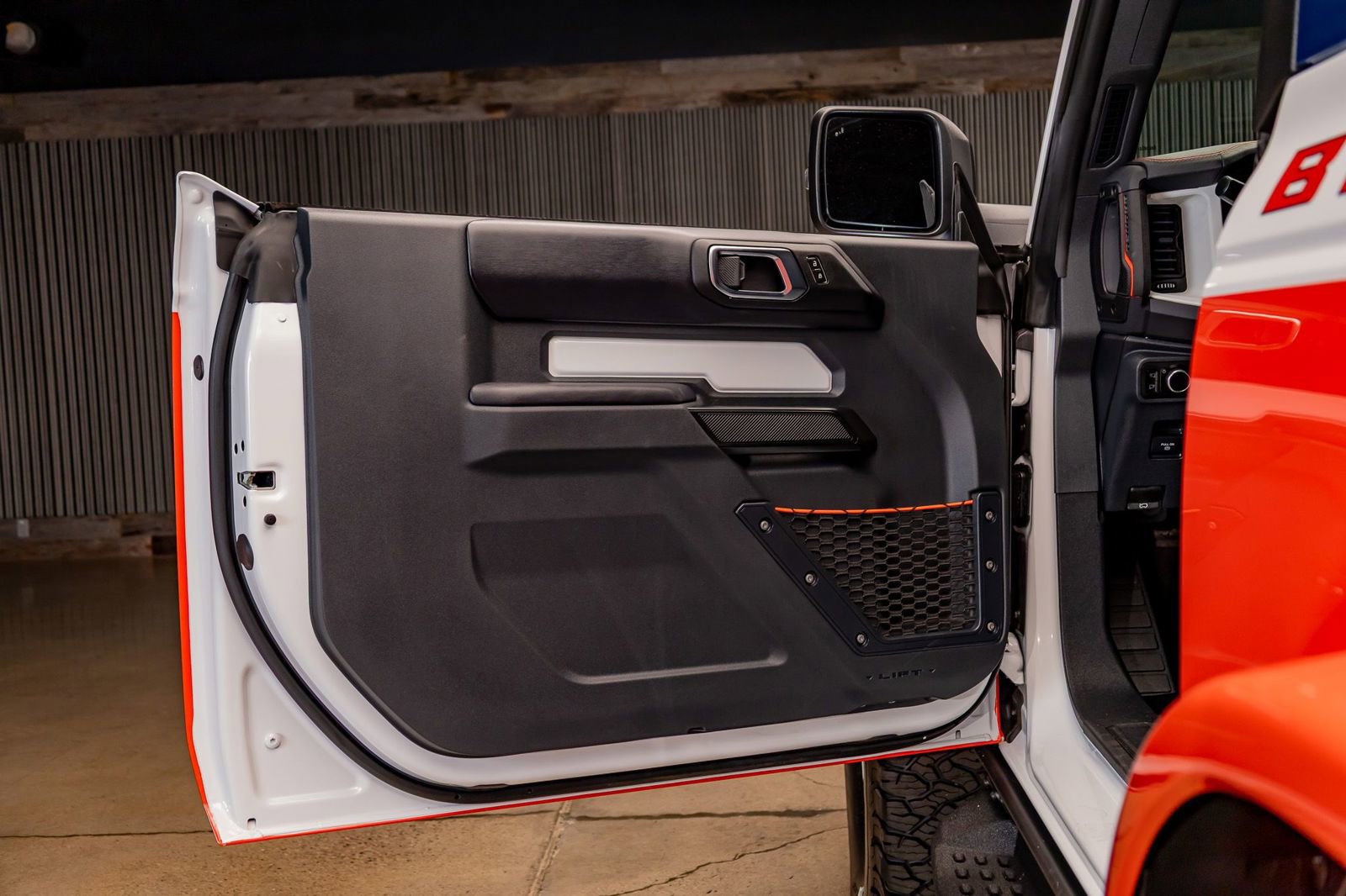 Used 2025 Ford Bronco Stroppe Edition image 28