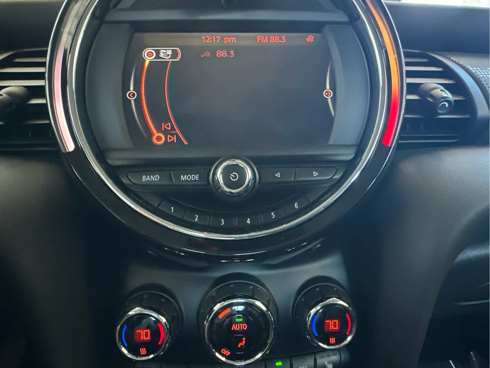 Used 2017 MINI Cooper 2-Door Hardtop image 25