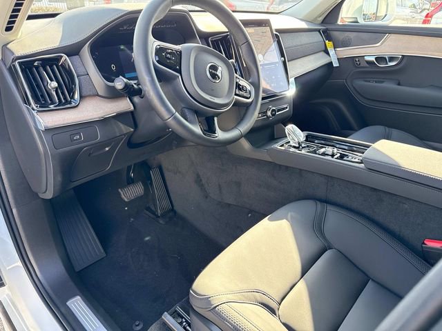 New 2026 Volvo XC90 B5 Plus w/ Protection Package Premier image 21