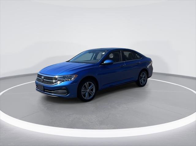 Certified 2024 Volkswagen Jetta SE w/ Panoramic Sunroof Package image 4