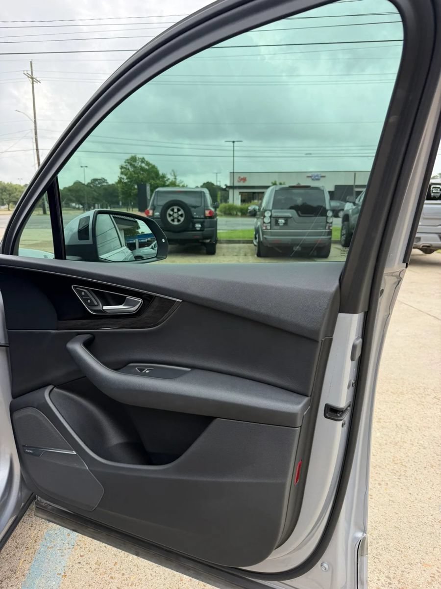 Used 2018 Audi Q7 3.0T Prestige AWD/4WD image 22