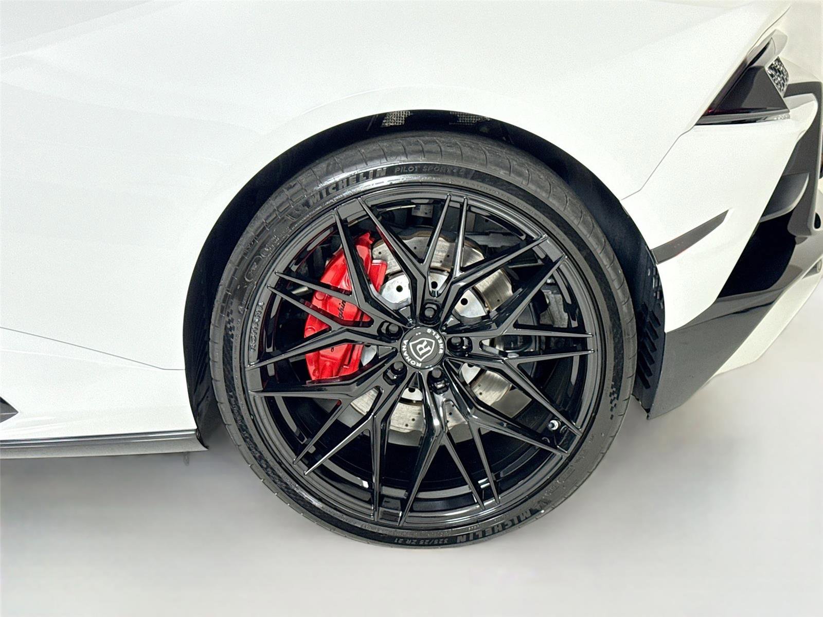 Used 2021 Lamborghini Huracan EVO image 40