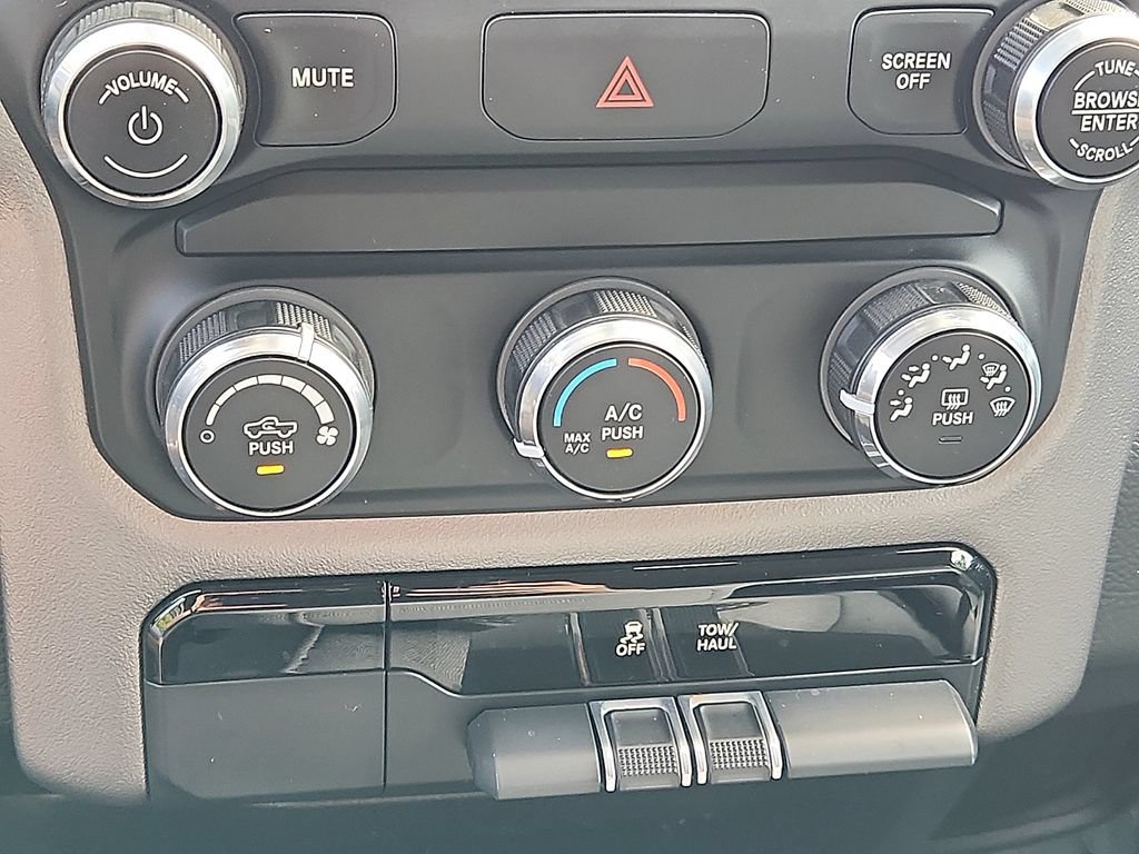 Used 2019 RAM 1500 Big Horn AWD/4WD image 15