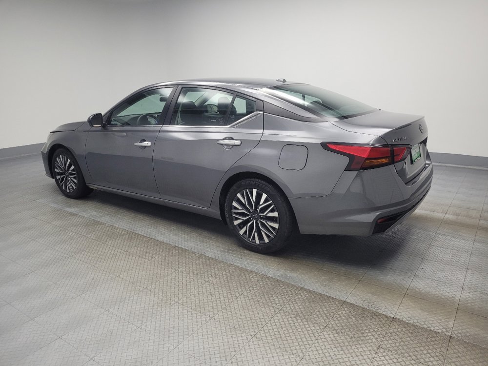 Used 2024 Nissan Altima 2.5 SV image 3