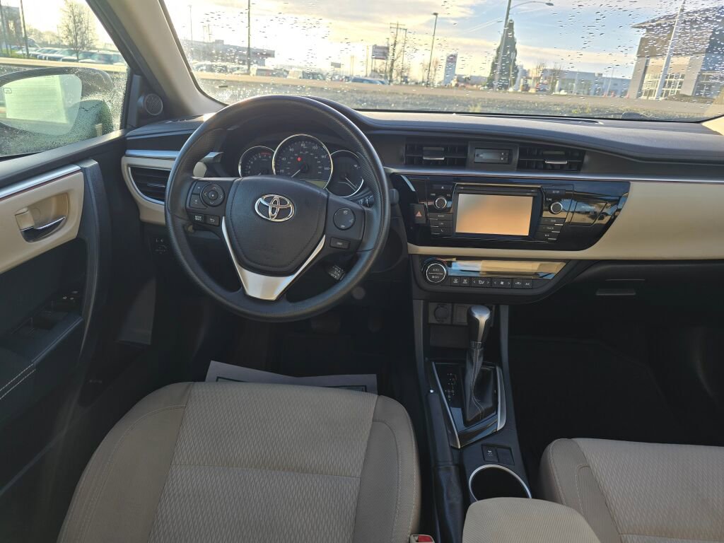 Used 2016 Toyota Corolla LE image 15