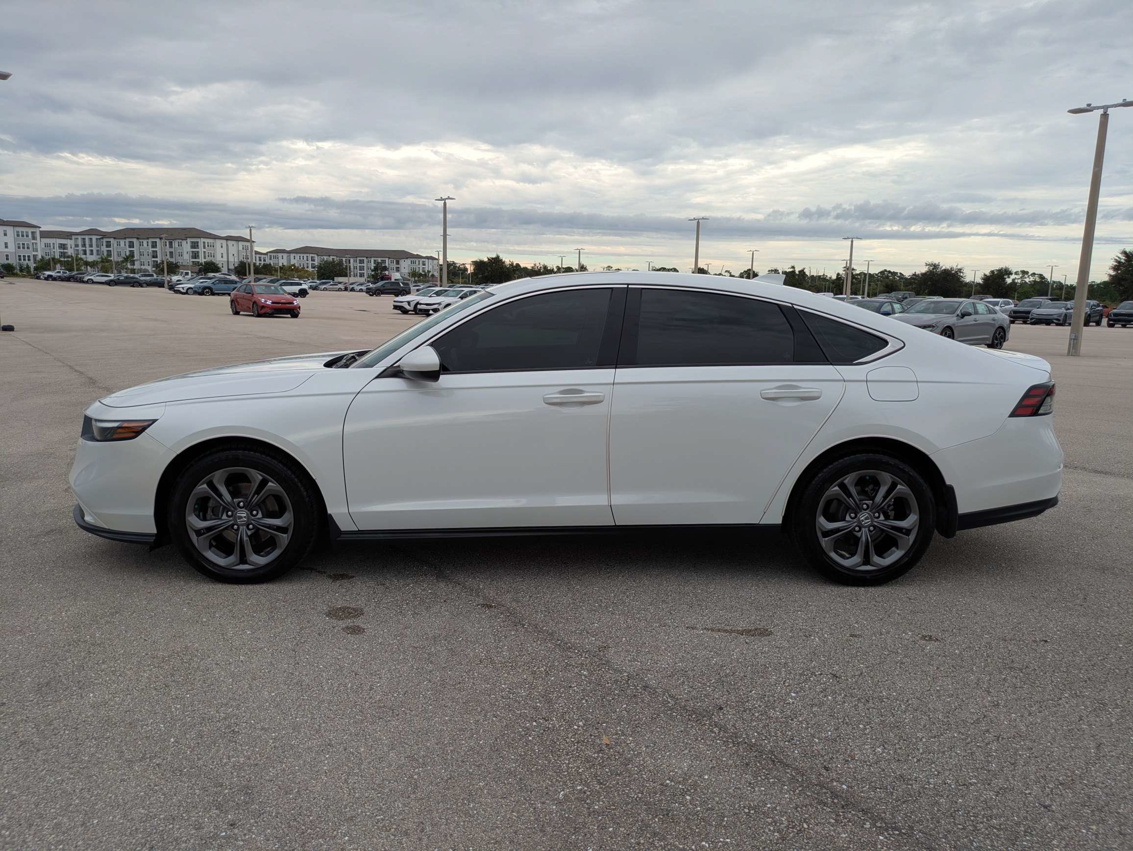 Used 2023 Honda Accord EX image 7