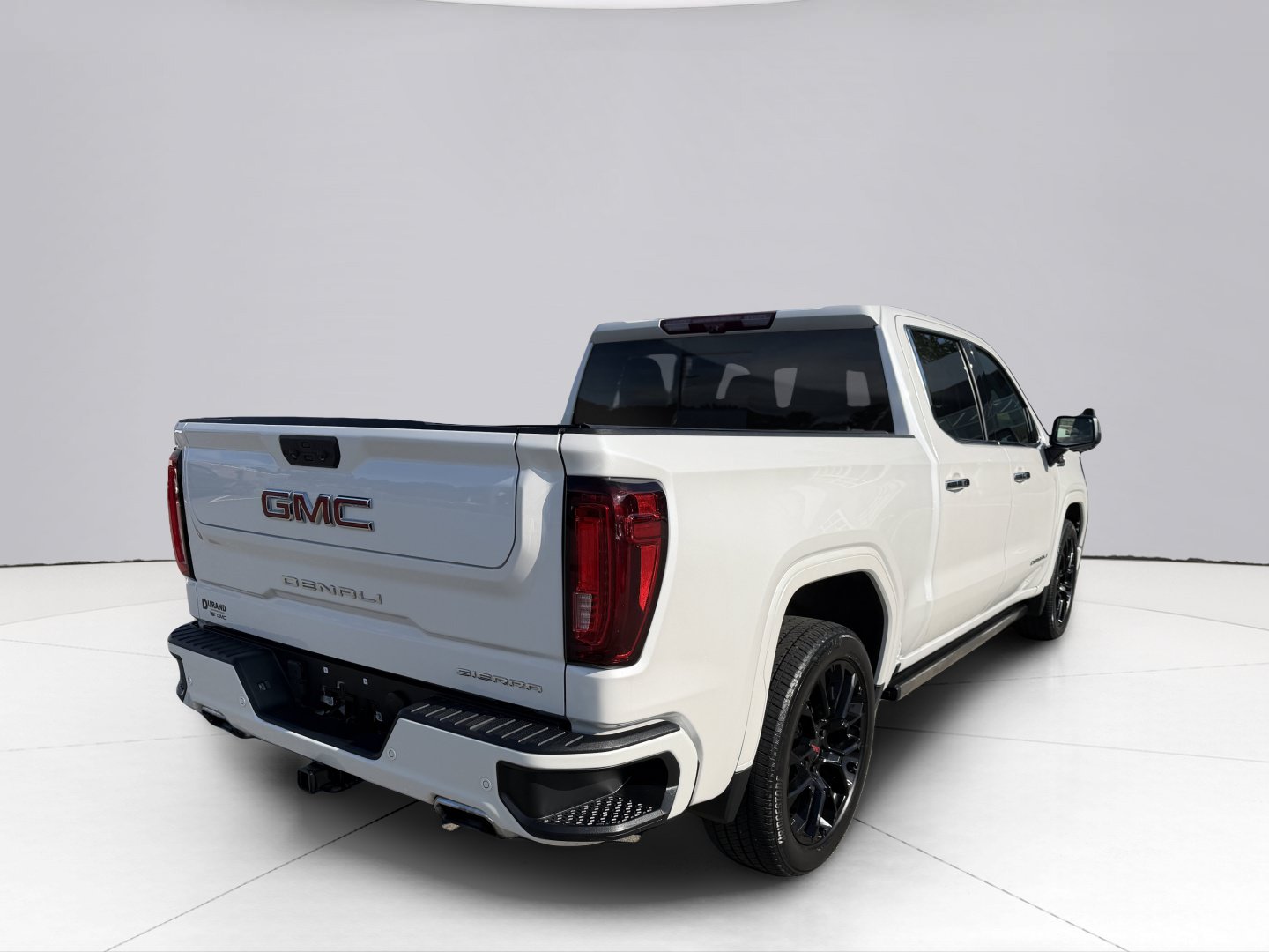 Used 2023 GMC Sierra 1500 Denali w/ Denali Reserve Package AWD/4WD image 2
