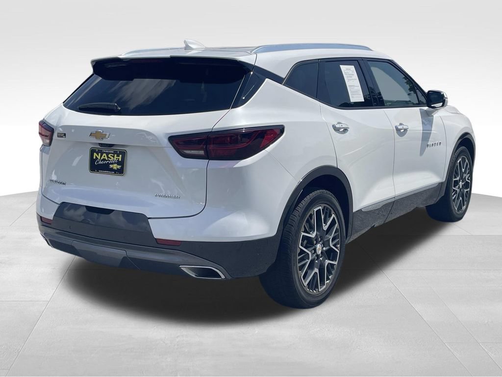 Used 2024 Chevrolet Blazer Premier w/ Driver Confidence II Package FWD image 3