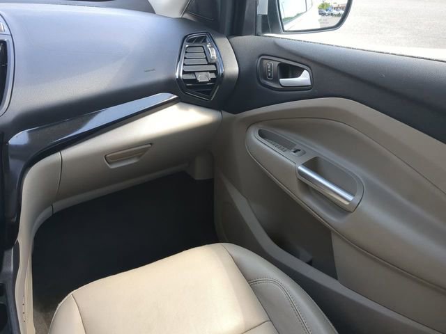 Used 2019 Ford Escape Titanium AWD/4WD image 15