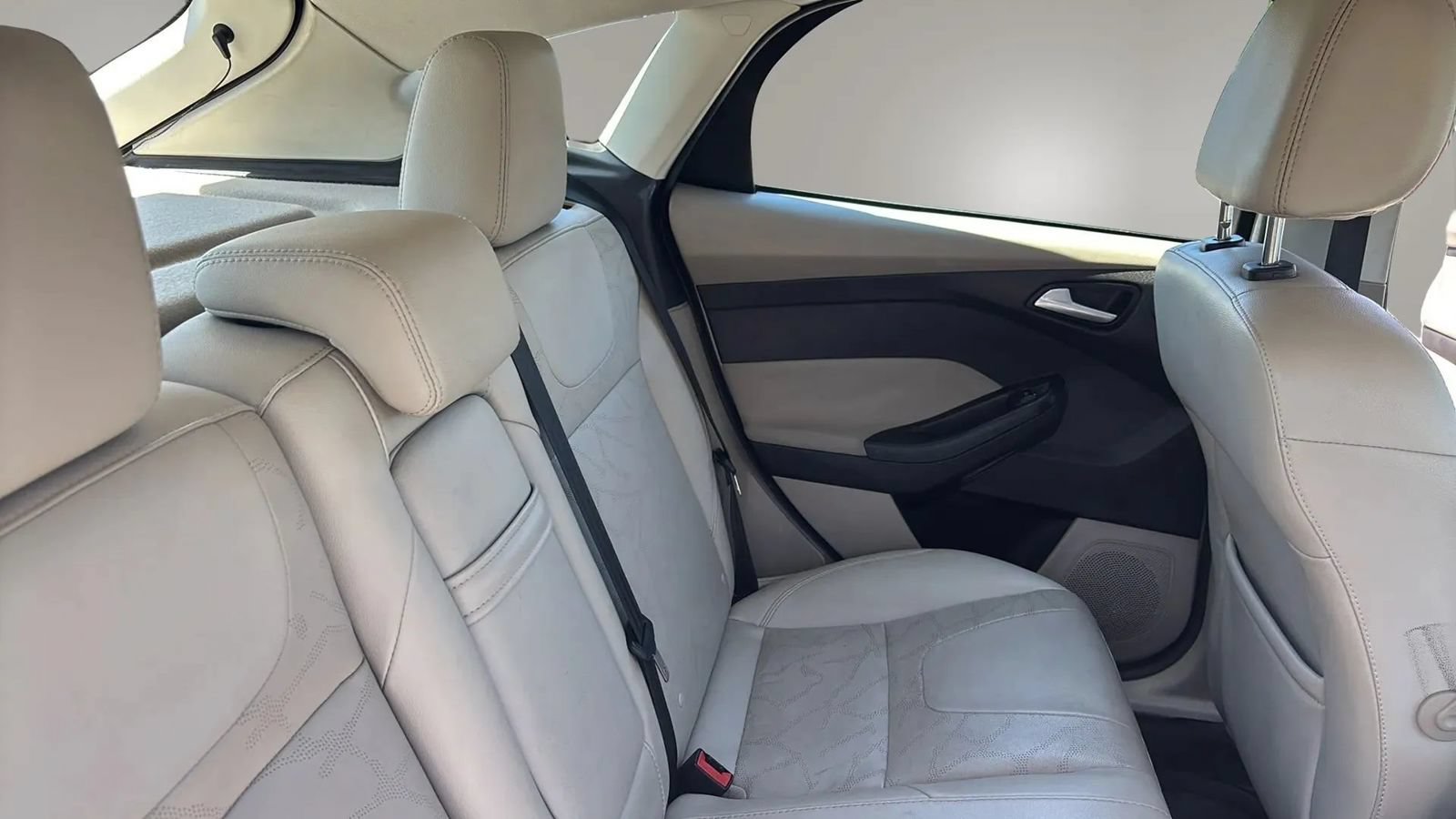Used 2013 Ford Focus Electric Hatchback FWD image 30