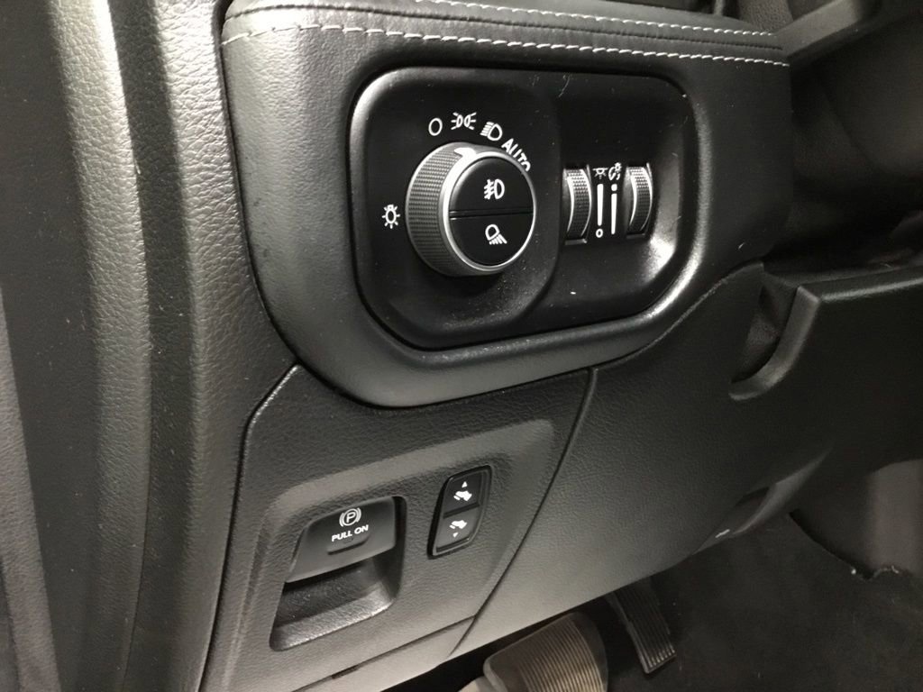 Used 2019 RAM 1500 Limited image 10